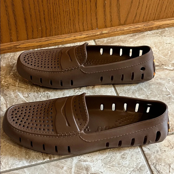 Floafers Brown Slip On Lightweight Driving Foam Loafers - Size 10 - Picture 2 of 11